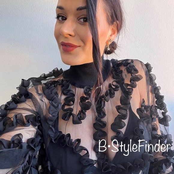 VGUC ZARA Blogger’s Fav| Constrasting Semi-Sheer Top - Picture 11 of 15